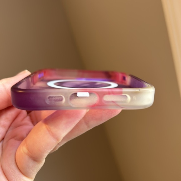 iPhone 14 Pro case with the holder - Picture 3 of 6